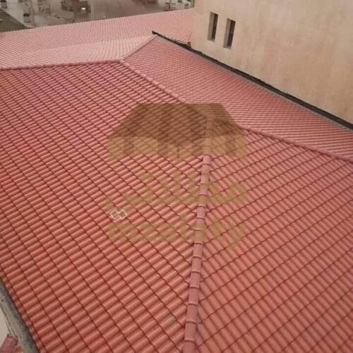 قرميد أحمر بلاستيك